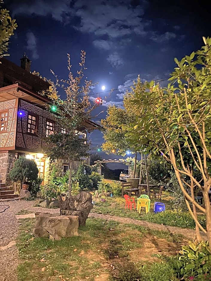 Kaf Dağı Konak Hotel