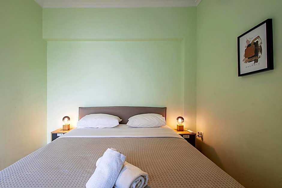 Aris123 by Smart Cozy Suites - Apartments in the heart of Athens - 5 minutes from metro - Available 24hr