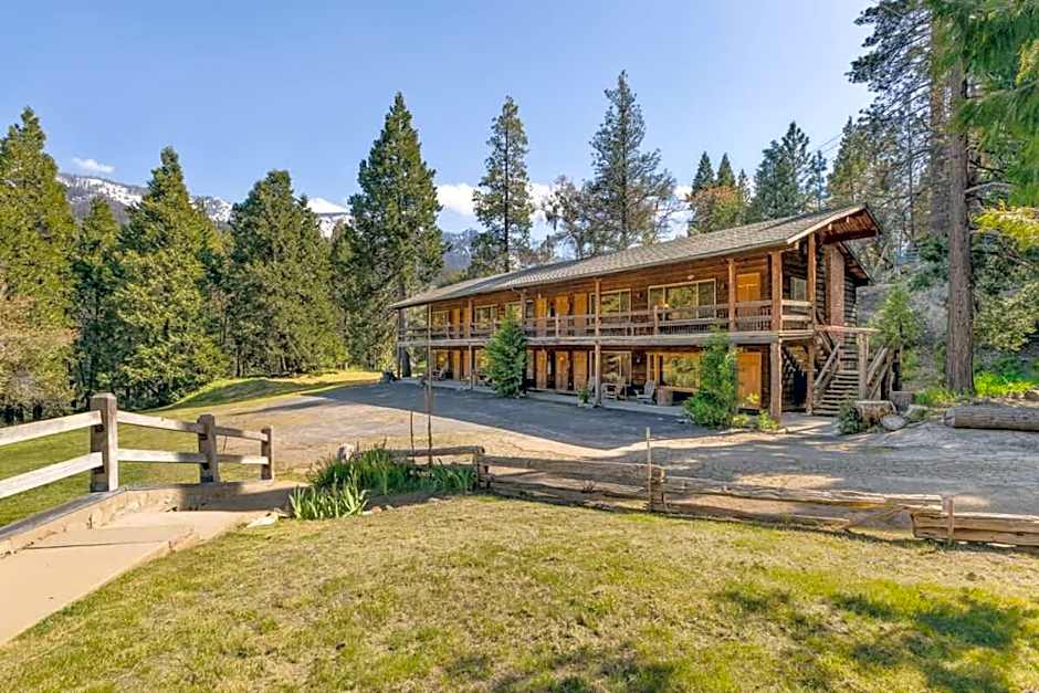 Camp Nelson Lodge Room 2