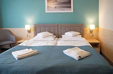 Apartment (2-4 Adults)