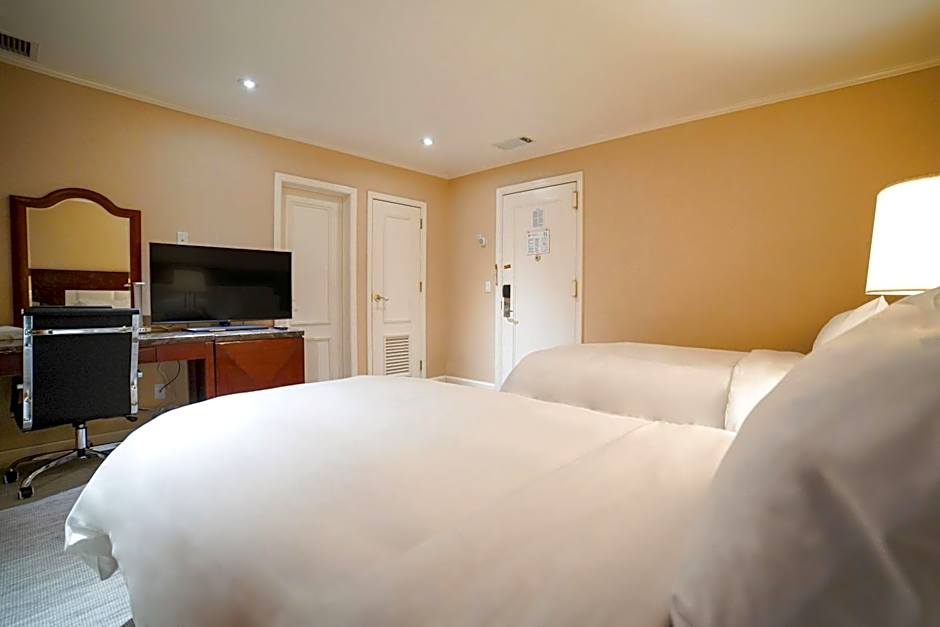 Hotel Stanford