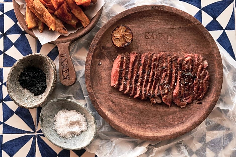 Minois Sugarcube Suites