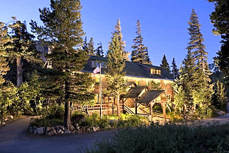 Tamarack Lodge