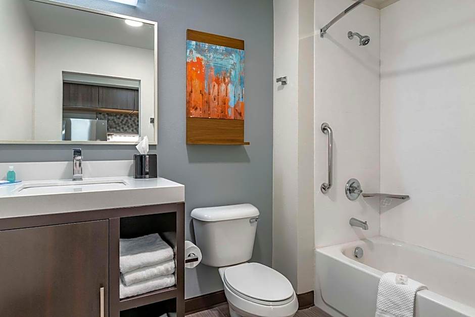 MainStay Suites