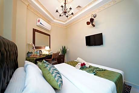 Standard Queen Room
