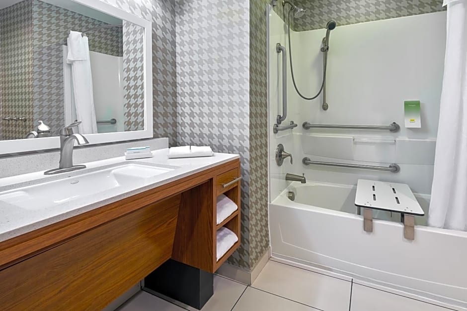 Home2 Suites by Hilton Charleston Airport Convention Center, SC