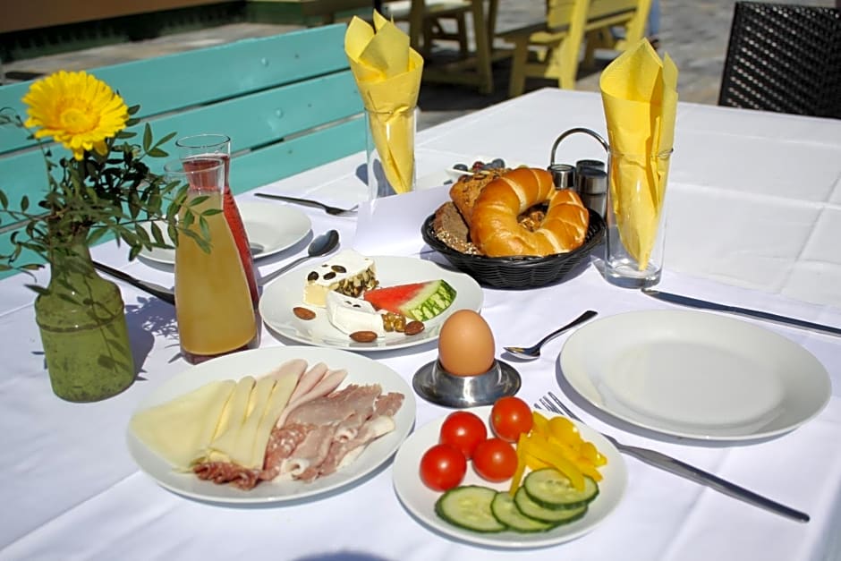 Pension Waldhof am Stubenbergsee