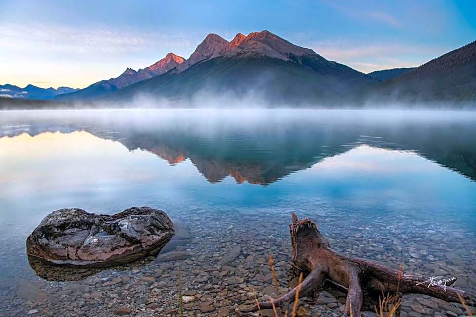 Sunny Tranquil Woods Turret in Falcon Crest Lodge