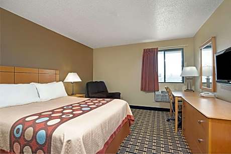 Queen Room - Disability Access/Non-Smoking