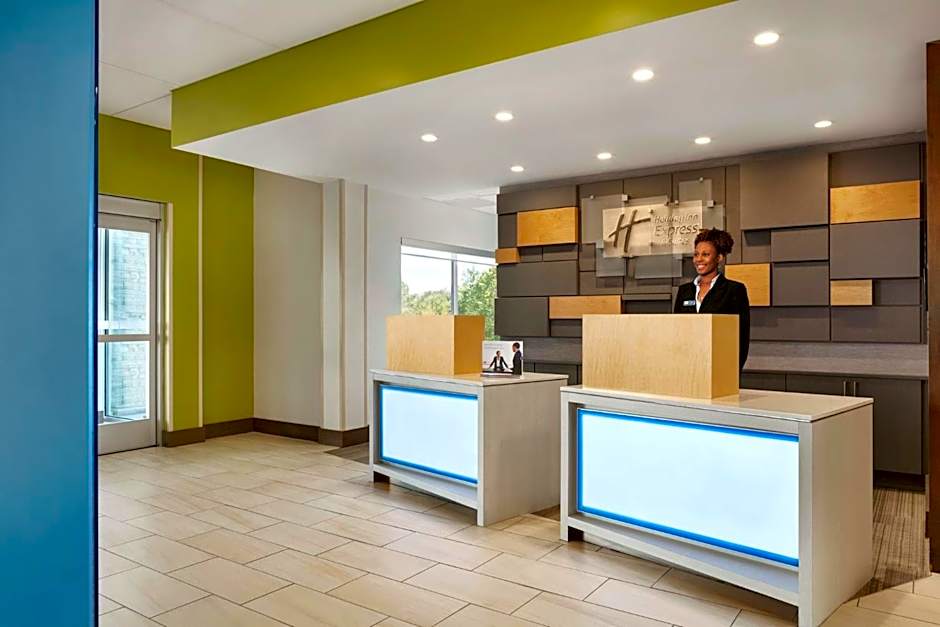 Holiday Inn Express & Suites Salisbury by IHG
