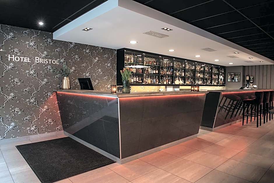 Home Hotel Bristol