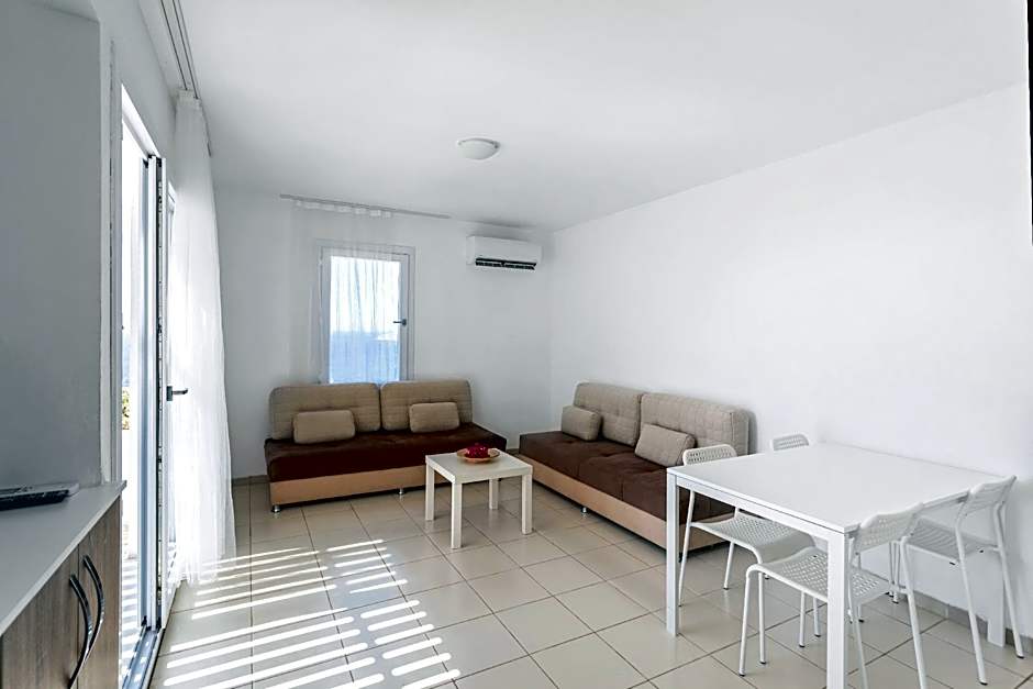Photo 1 of 1 of Family Suite