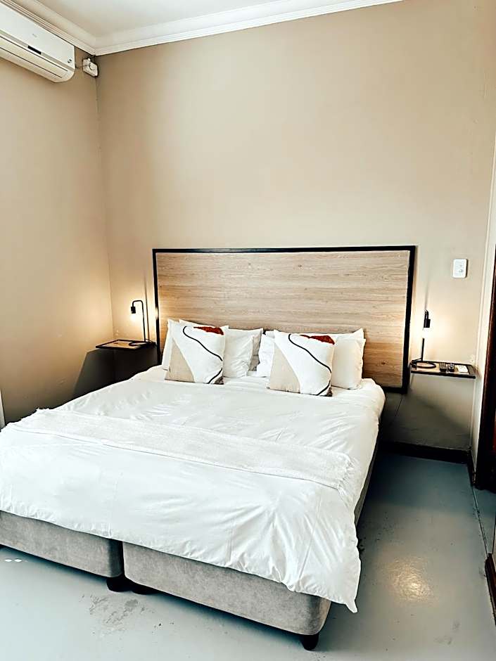 Lighthouse Guesthouse & Cafe