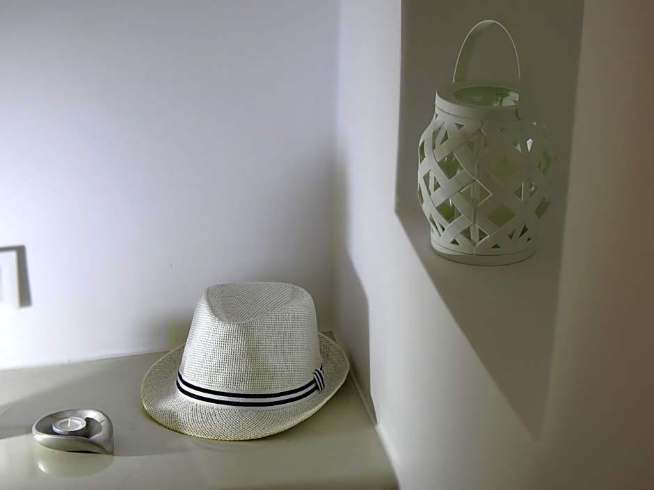 Golden Stone Santorini Suites