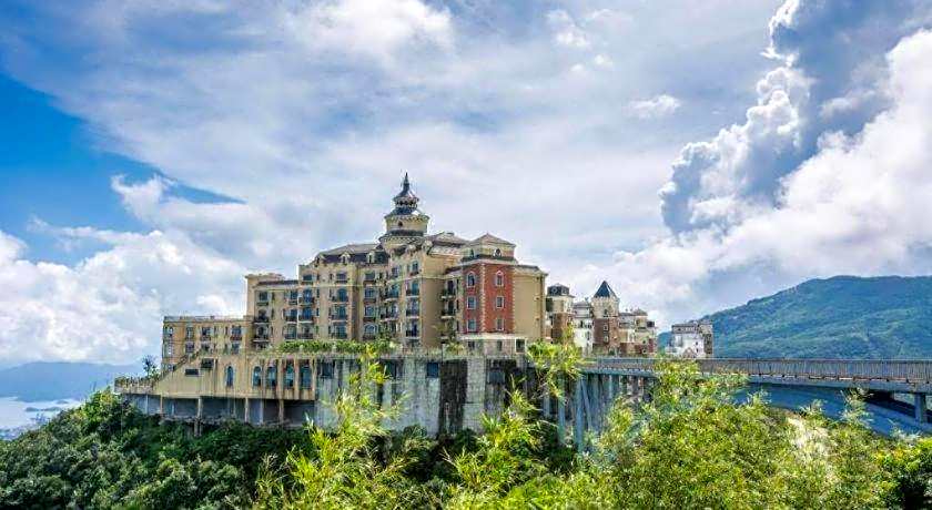 Shenzhen Pollman Hotel – Shenzhen, IA
