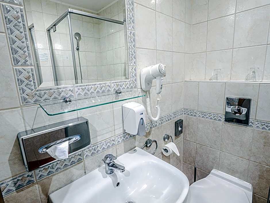 Holiday Beach Budapest Wellness Hotel with Sauna Park