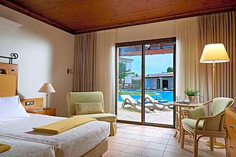 Double Bungalow - Shared Pool