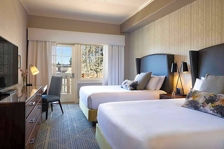 River Terrace Inn