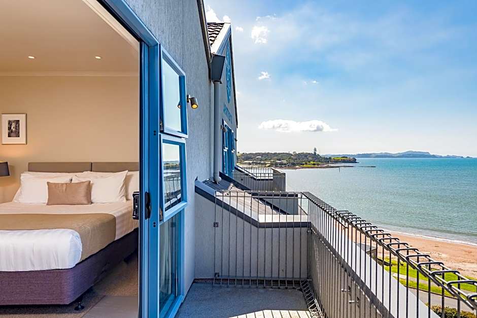 Blue Pacific Apartments