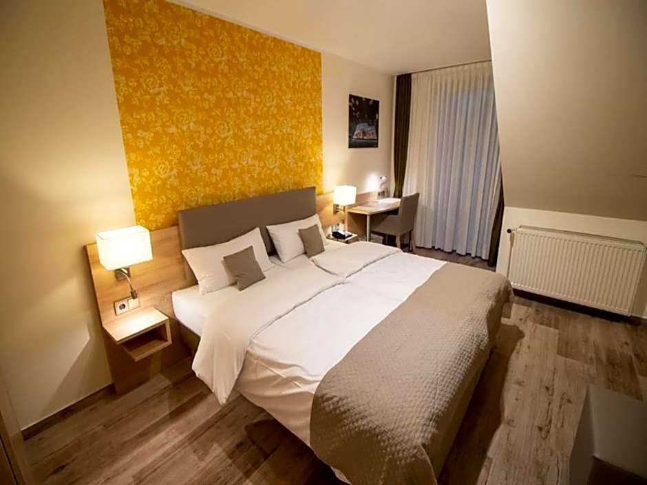 Wolfsburg Fallersleben Hotel by Belvilla