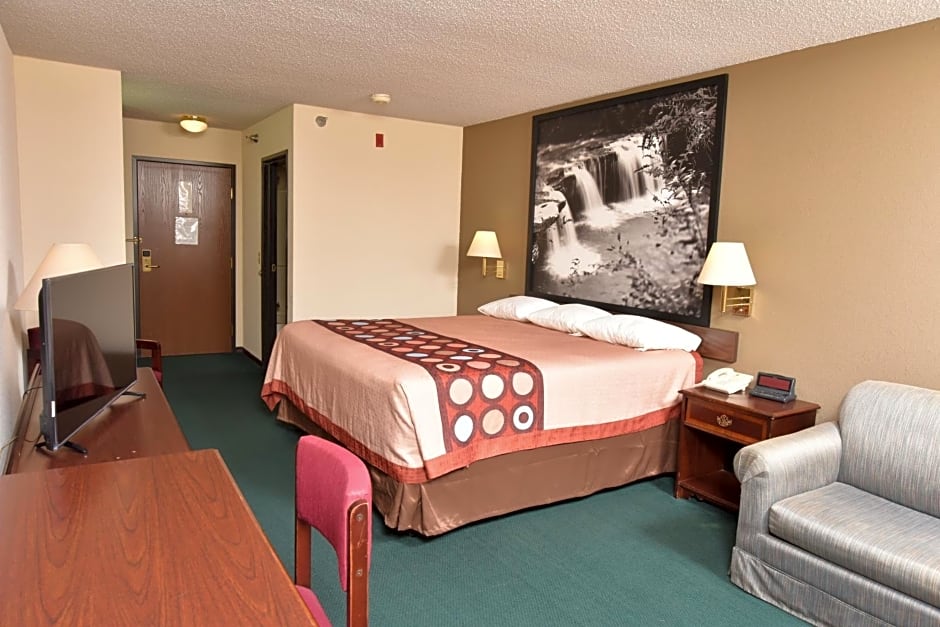 Super 8 by Wyndham Springfield-Battlefield