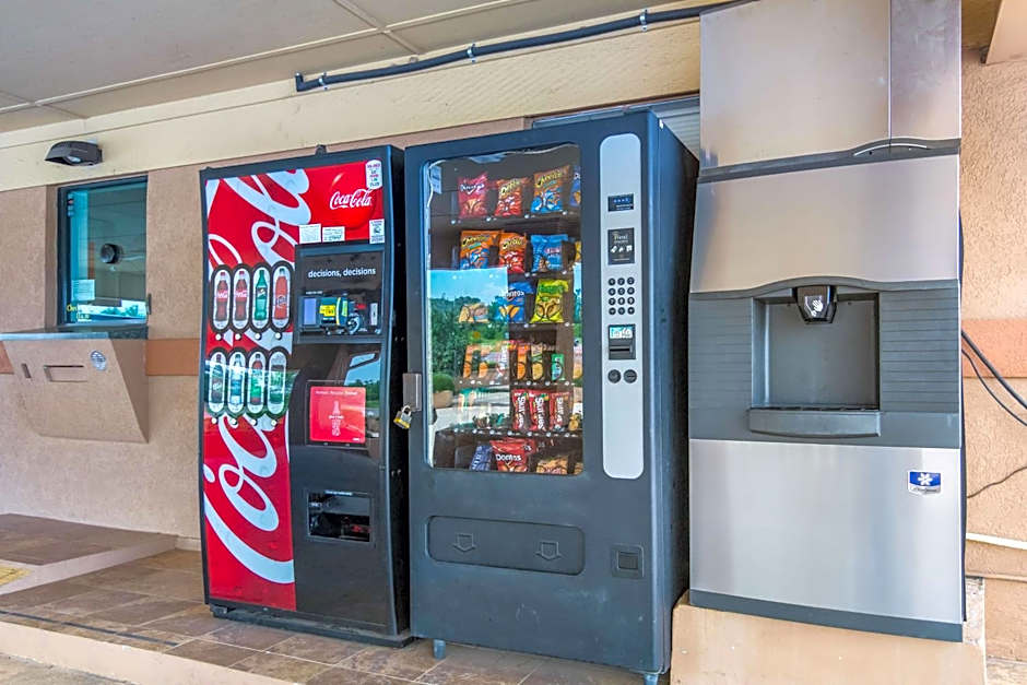 Motel 6-Marshall, TX