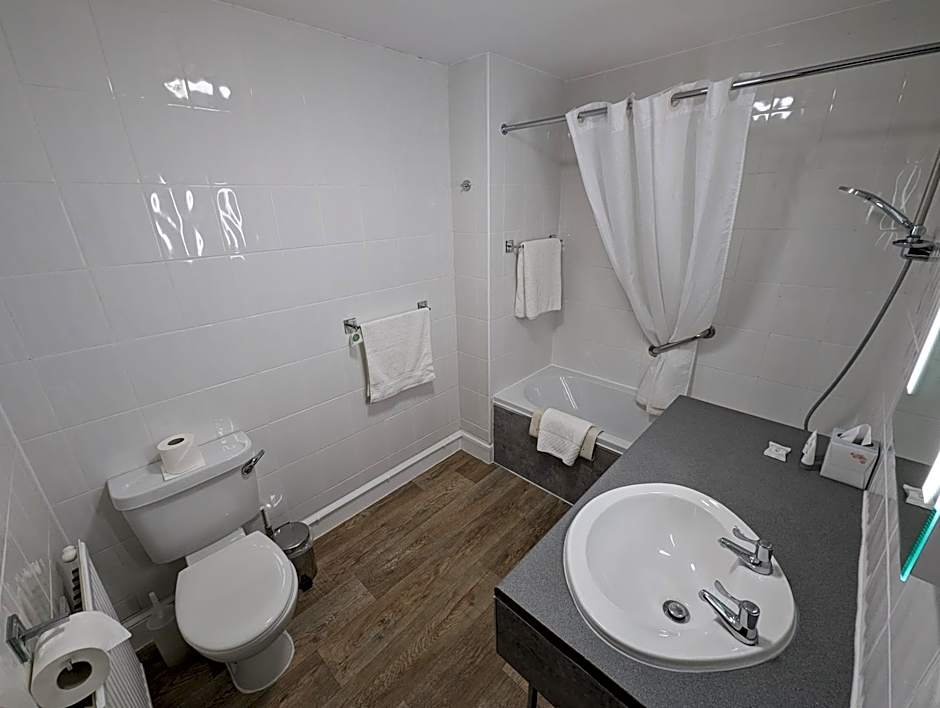 The Walnut Tree Hotel