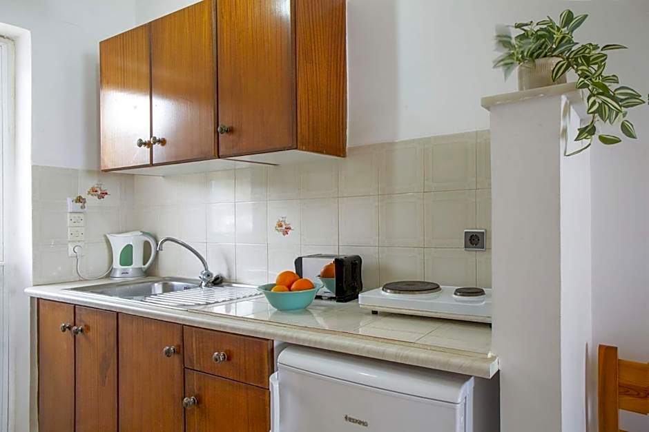 Searocco Studios & Apartments - Close to Alykes Center, by ZanteWize