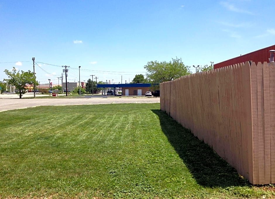 Country Hearth Inn & Suites Indianapolis