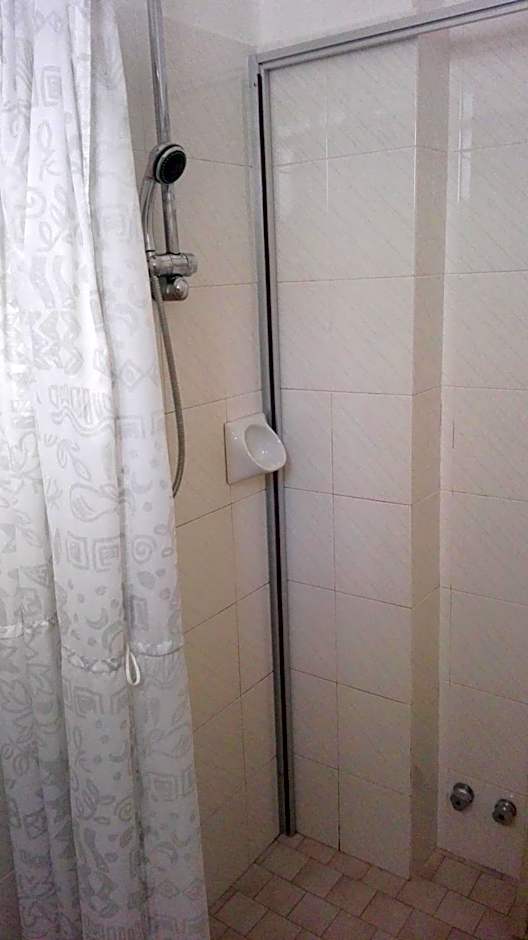 B&B Promenade Hotel Simple con Piscina