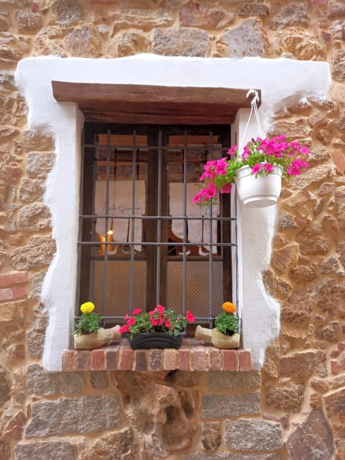 B&B Santu Giuvanni "Un tuffo nel passato Fonnese"