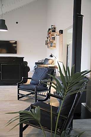 Hugo & Carters Backpackers & Motel