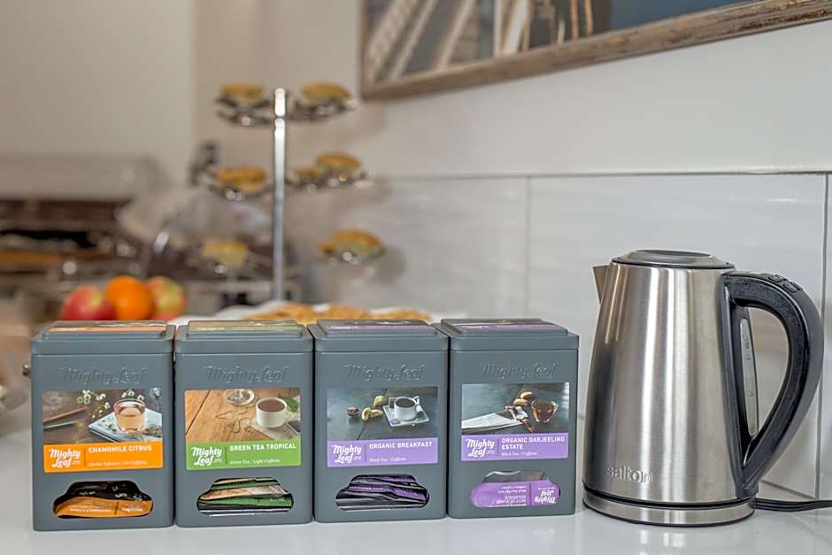 Robin Hood Inn and Suites