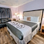 RIVER OAK INN