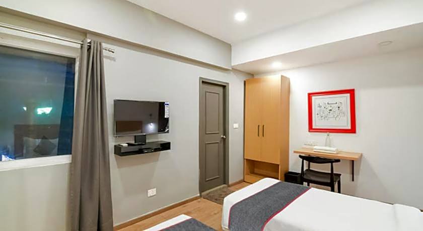 Collection O Sayeeda International