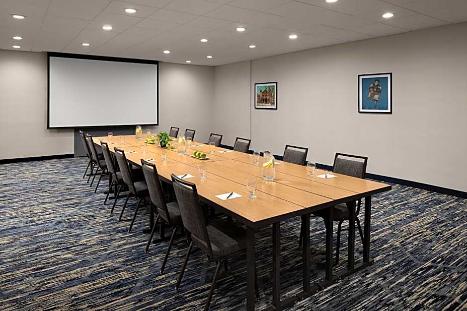 Courtyard by Marriott New Haven at Yale