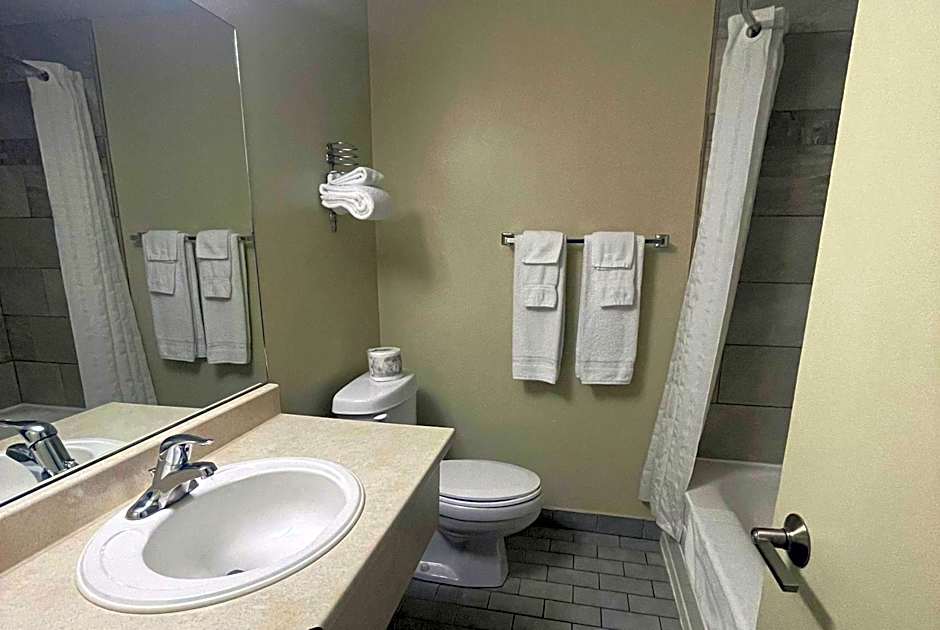 Super 8 by Wyndham Campbellton NB