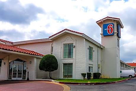 Motel 6 Euless - DFW West