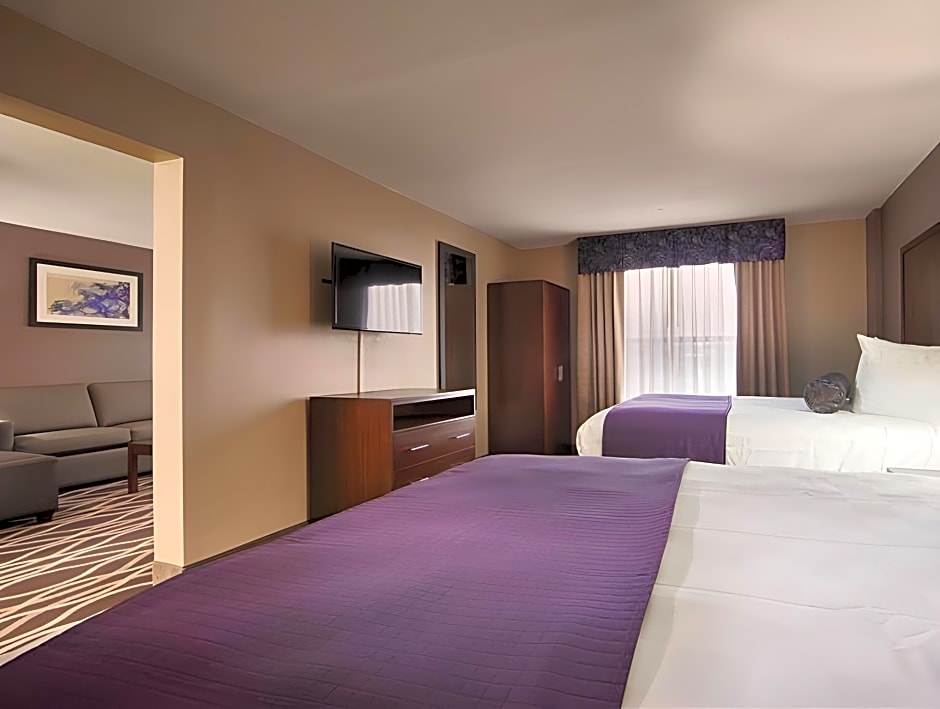 IBAN Dallas Park Central Hotel, Trademark by Wyndham