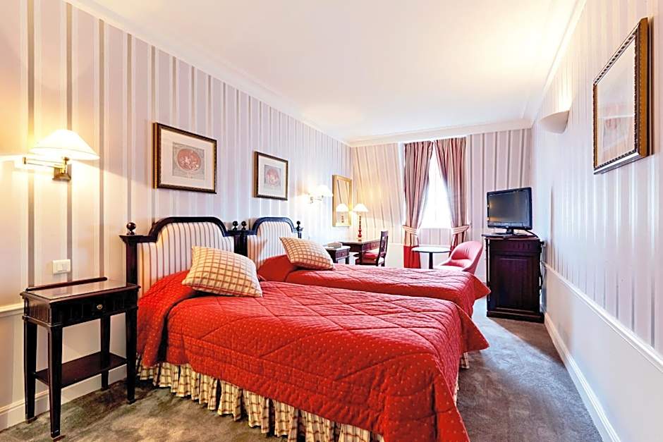 Golden Tulip Washington Opera