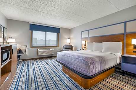 Queen Room - Mobility Access/Non-Smoking