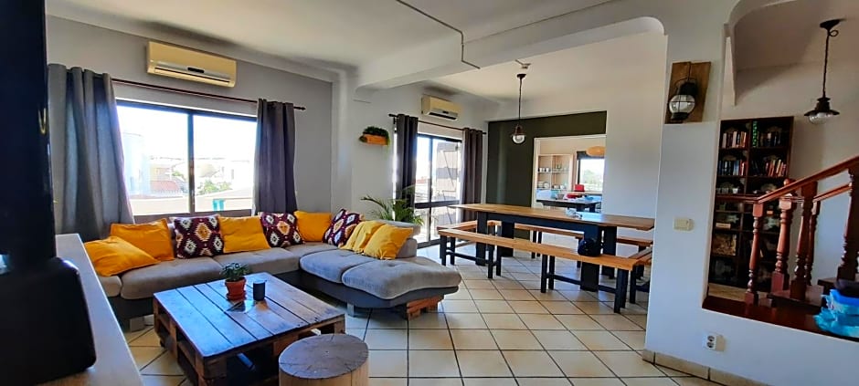 Bura Surfhouse