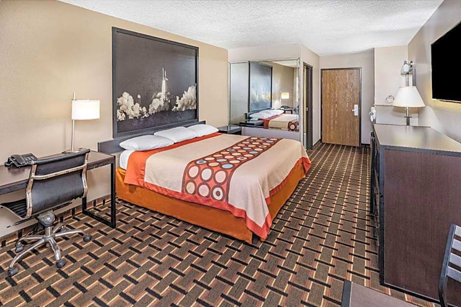 Super 8 by Wyndham League City/Kemah Area