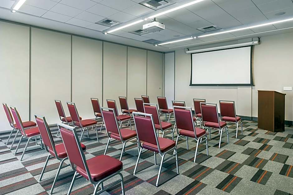 Four Points By Sheraton At Phoenix Mesa Gateway Airport
