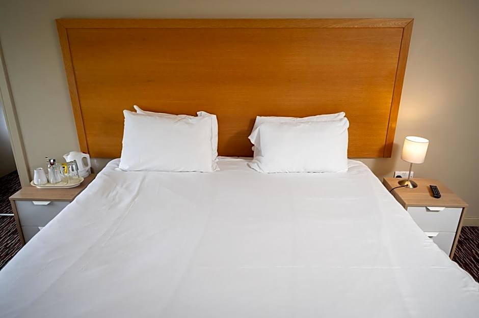 Photo 1 of 5 of Double Room