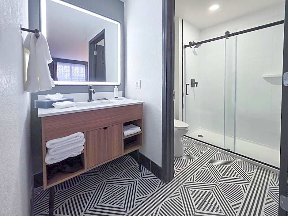 Baymont by Wyndham Auburn Hills South