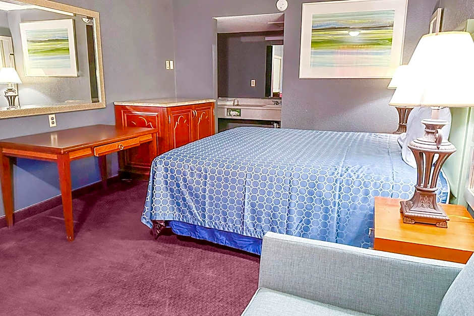 Hahira Inn By OYO near Valdosta