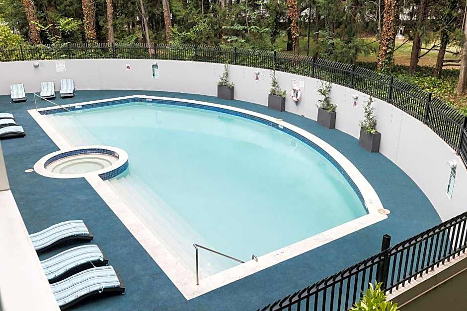 Crowne Plaza Canberra By IHG