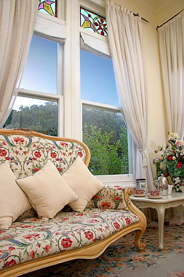 Peace and Plenty Inn