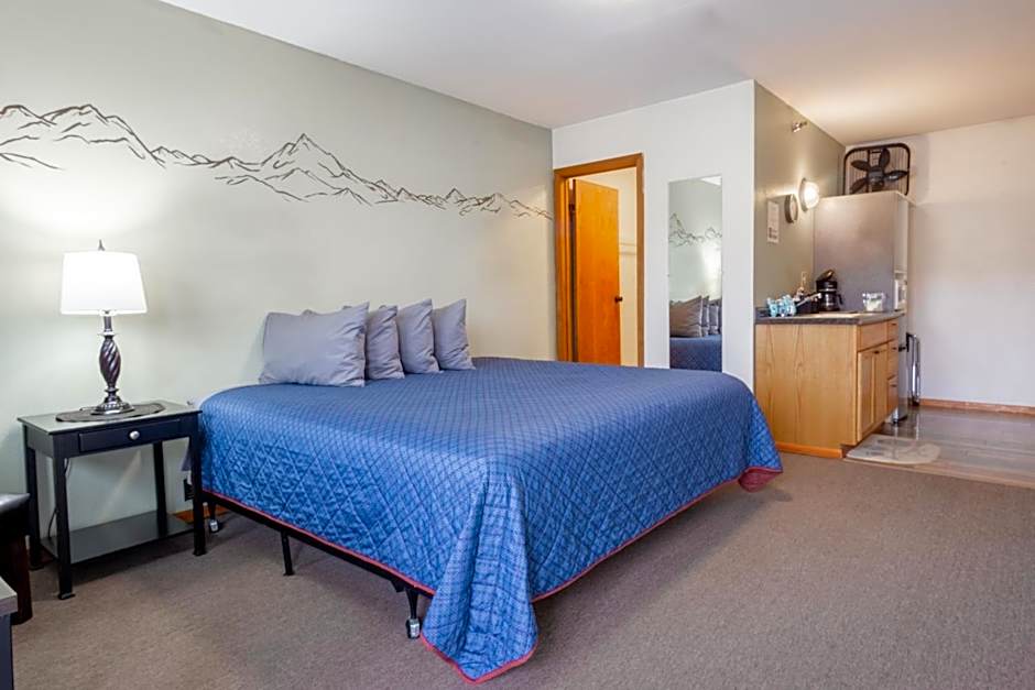 The Pioneer Motel